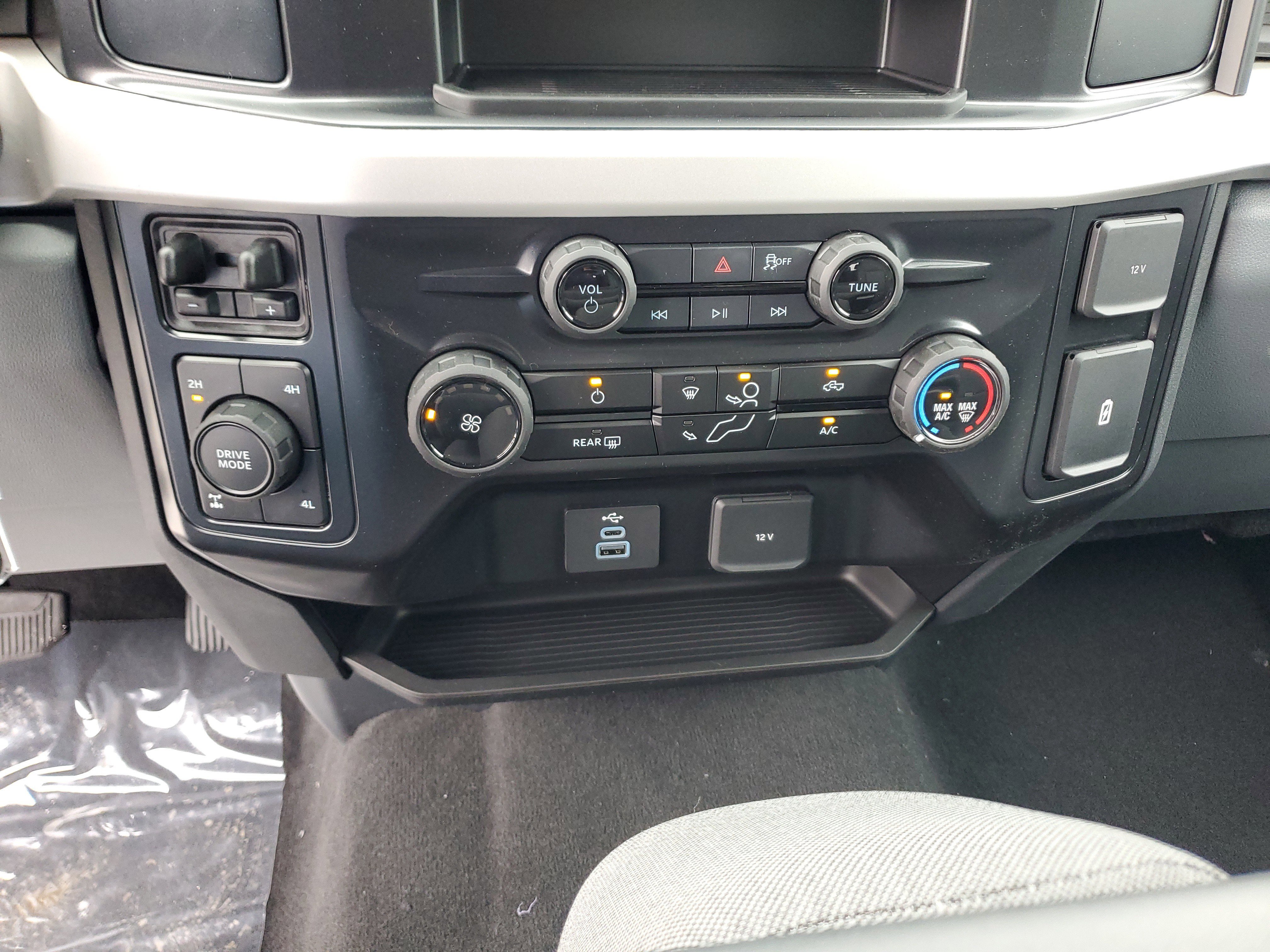 New 2026 Ford F250 XL w/ STX Appearance Package AWD/4WD image 18