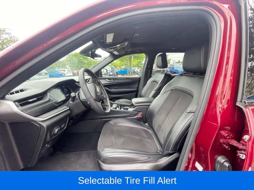 Used 2025 Jeep Grand Cherokee L Altitude AWD/4WD image 21