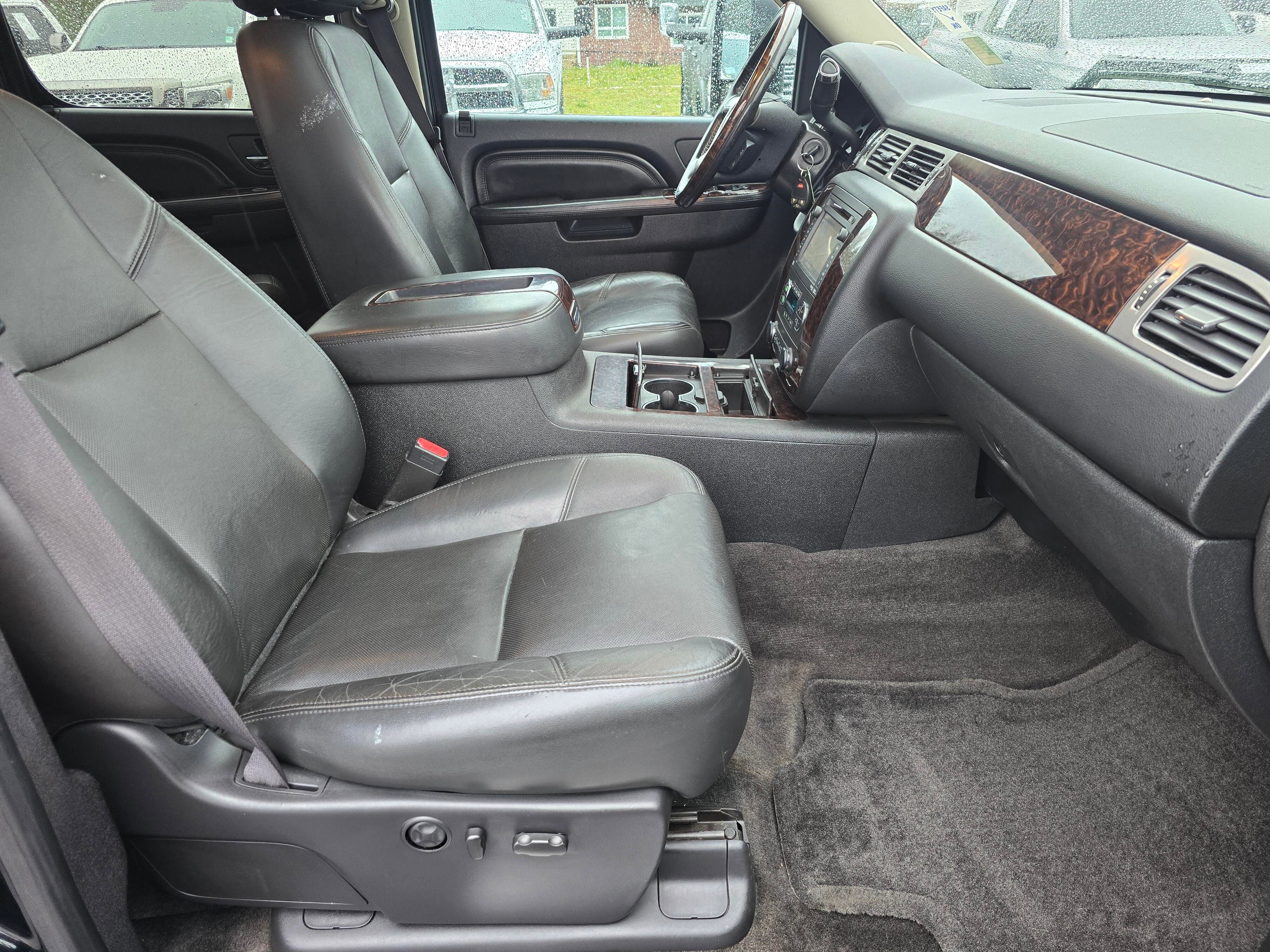 Used 2013 GMC Sierra 3500 Denali image 35