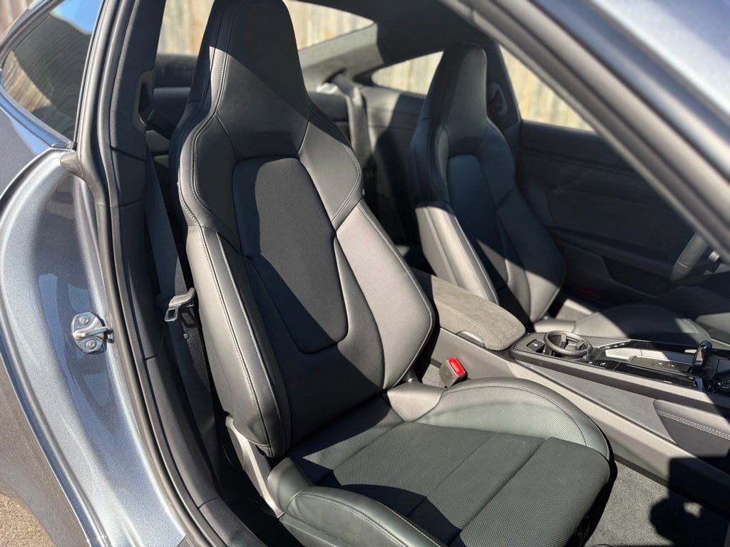 Certified 2025 Porsche 911 Carrera GTS image 20