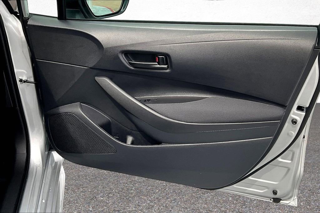 Used 2026 Toyota Corolla LE image 26