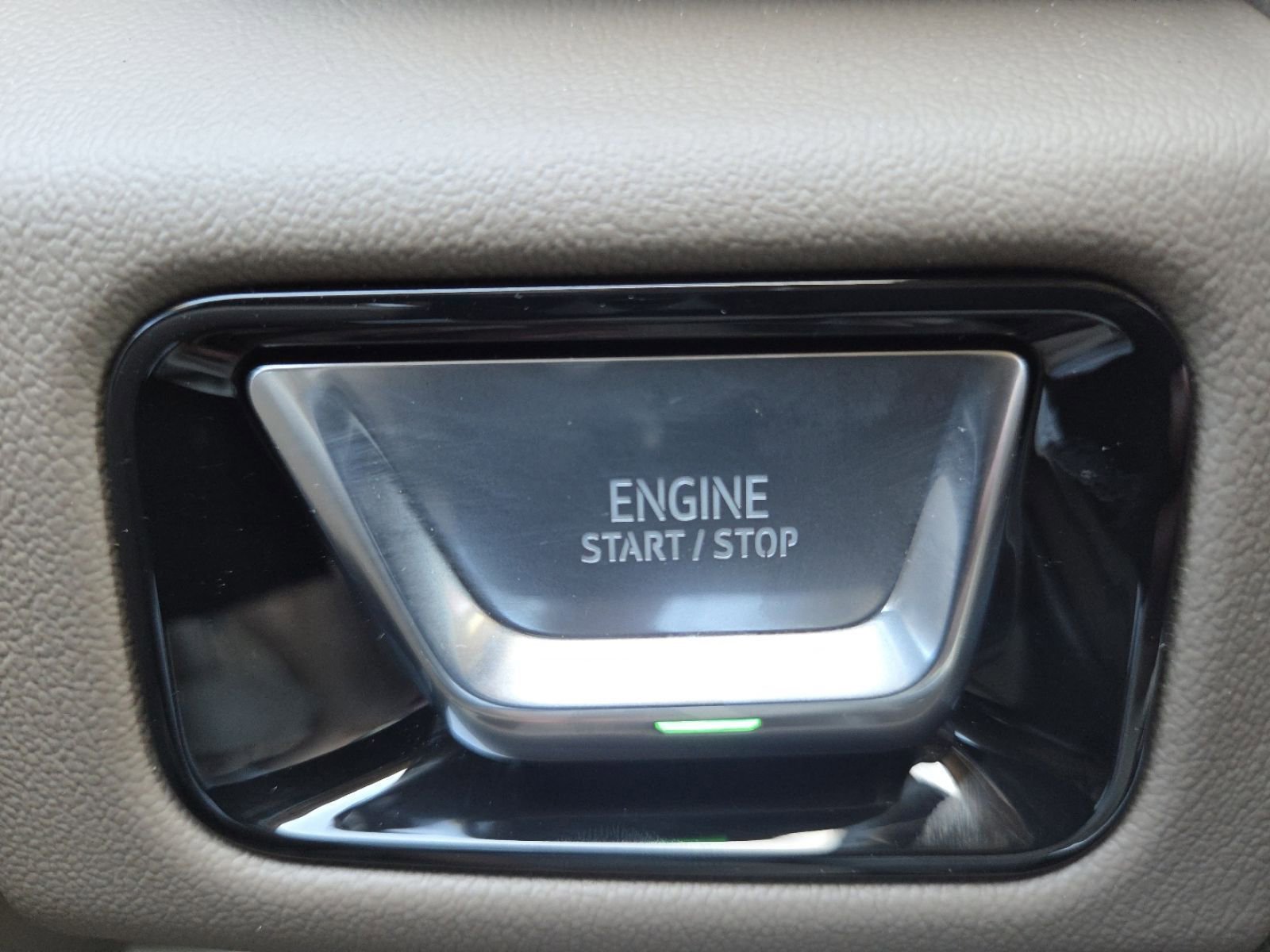 New 2026 GMC Yukon XL Denali w/ Denali Reserve Package AWD/4WD image 11