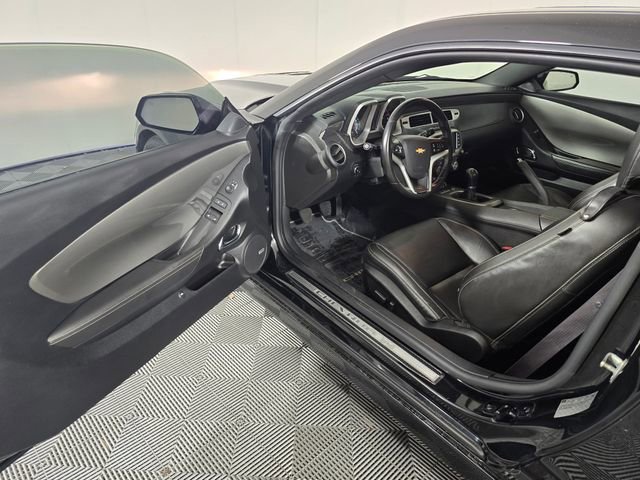 Used 2015 Chevrolet Camaro SS image 15