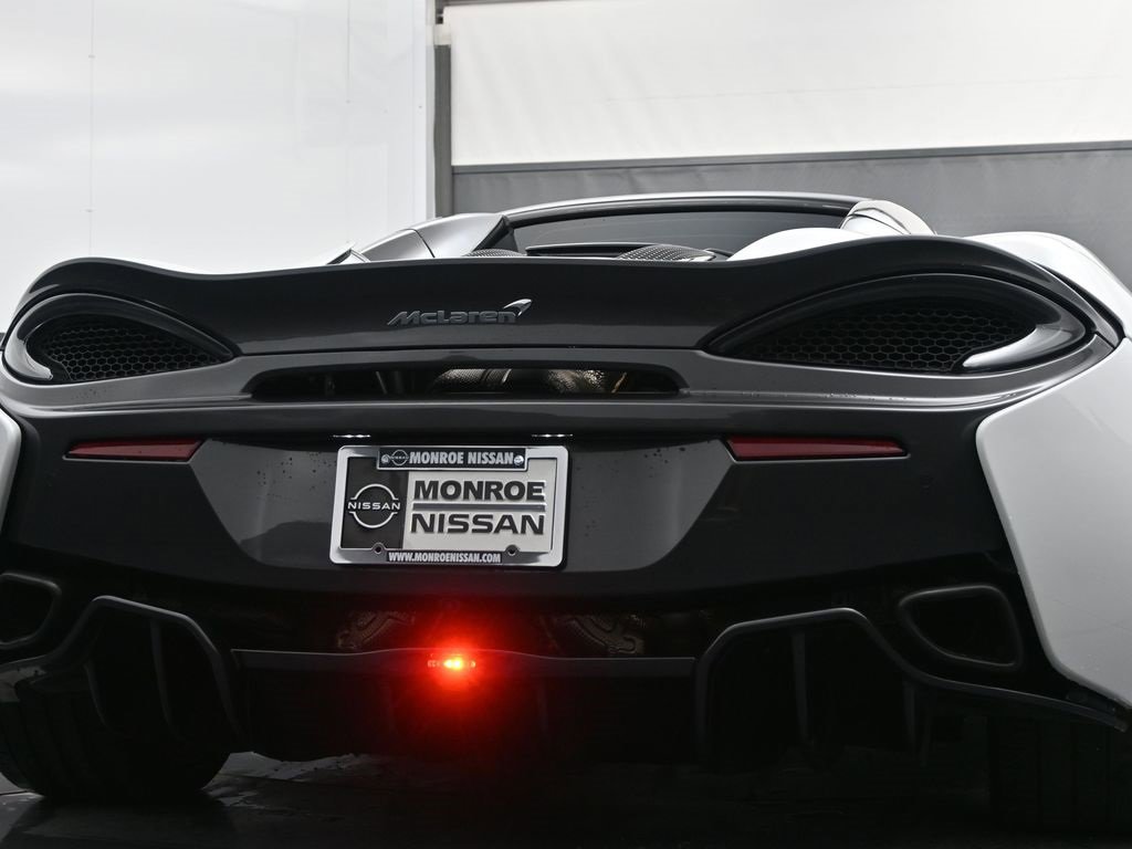 Used 2019 McLaren 570S Spider image 10