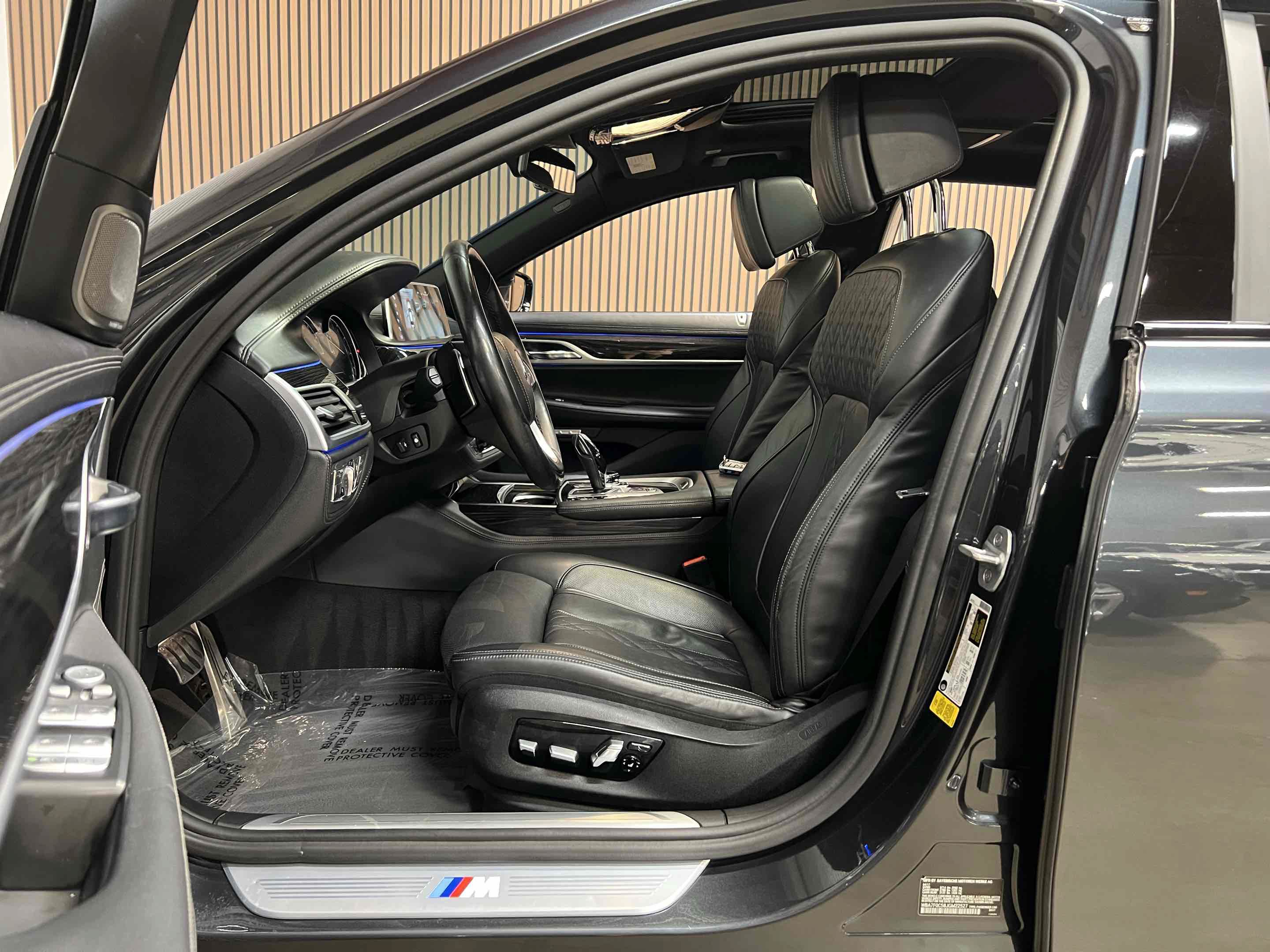 Used 2018 BMW 750i RWD image 6