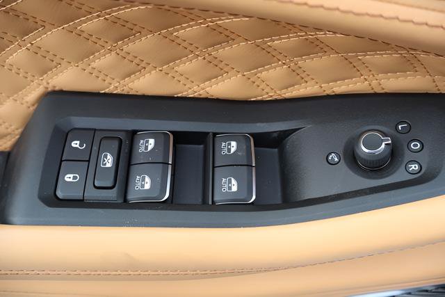 New 2026 Jeep Grand Cherokee Summit image 17