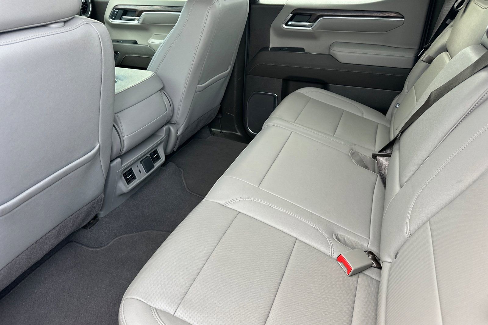 Used 2025 GMC Sierra 1500 SLT image 13