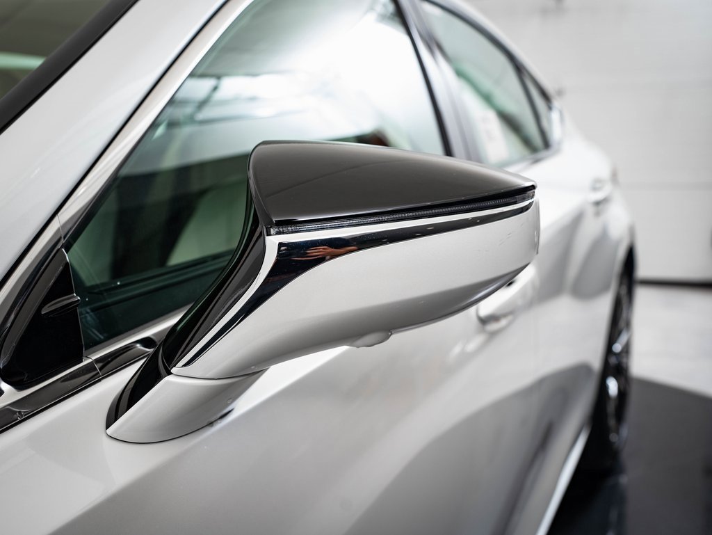 New 2025 Lexus ES 350 Luxury image 15