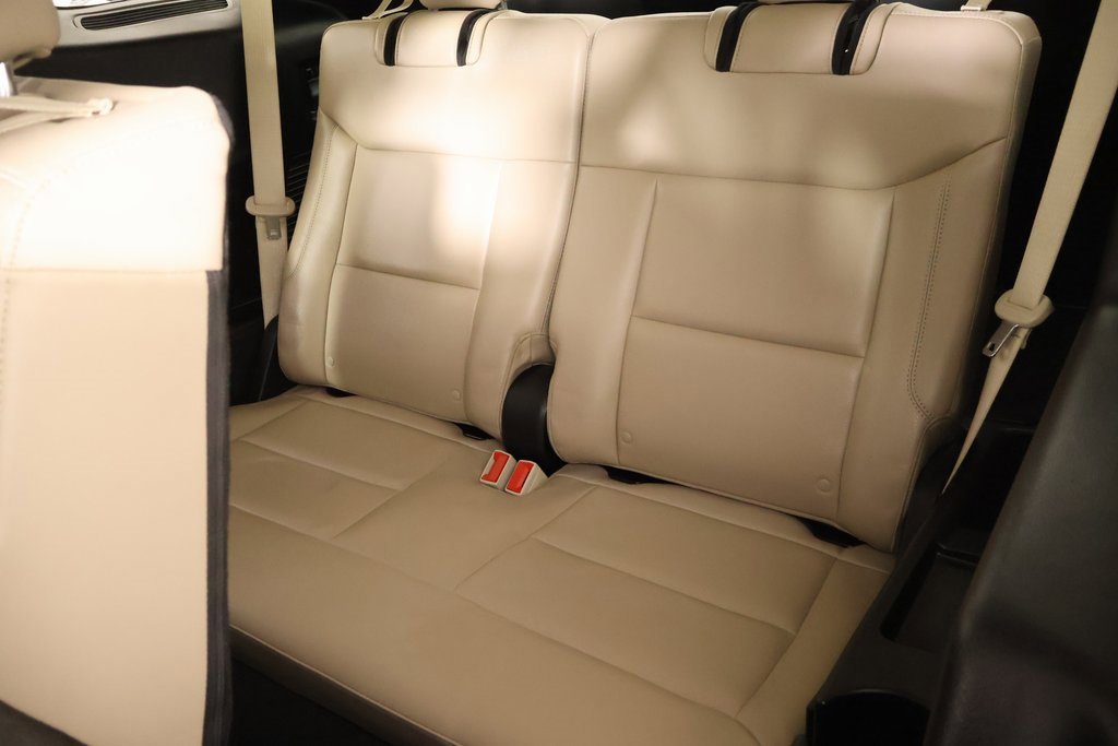 Used 2020 Ford Explorer XLT w/ Equipment Group 202A image 13