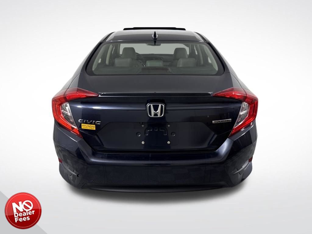 Used 2018 Honda Civic Touring image 4