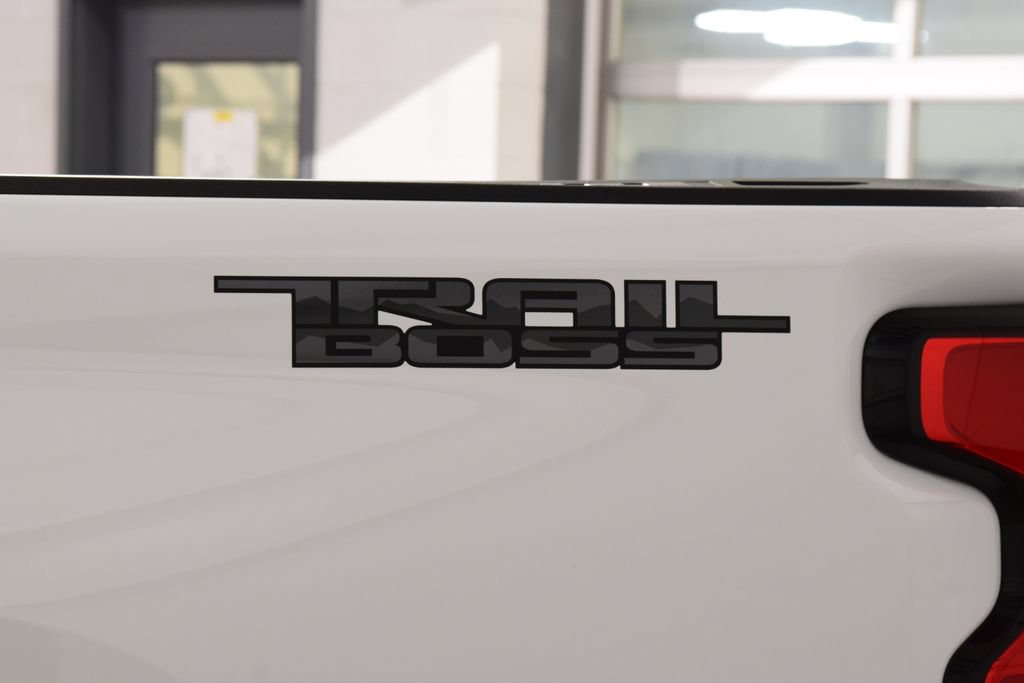 Used 2025 Chevrolet Silverado 2500 LTZ w/ LTZ Plus Package AWD/4WD image 27