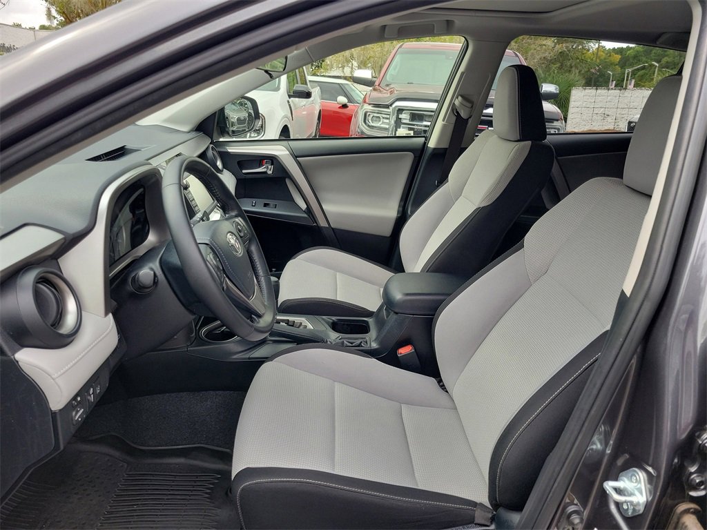 Used 2018 Toyota RAV4 XLE image 26