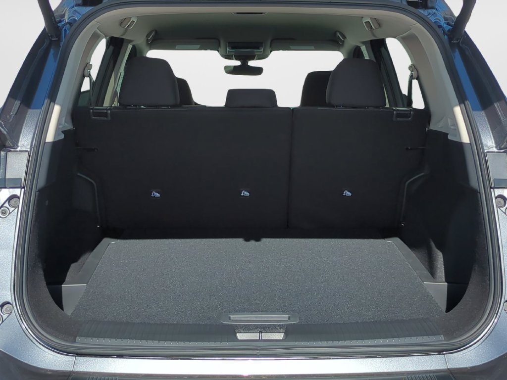 Certified 2026 Nissan Rogue SV w/ Cold Weather Package FWD image 5