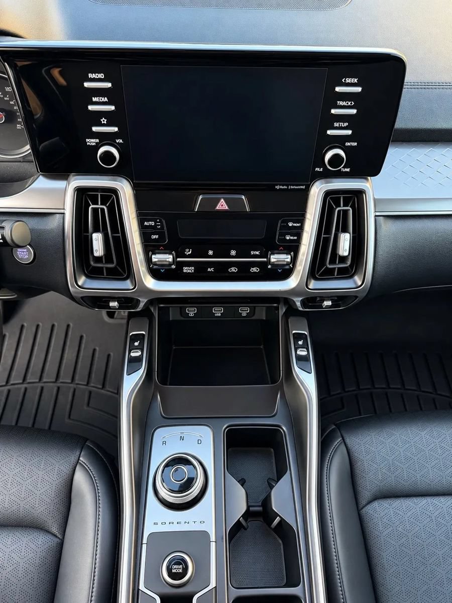 Used 2021 Kia Sorento S FWD image 7