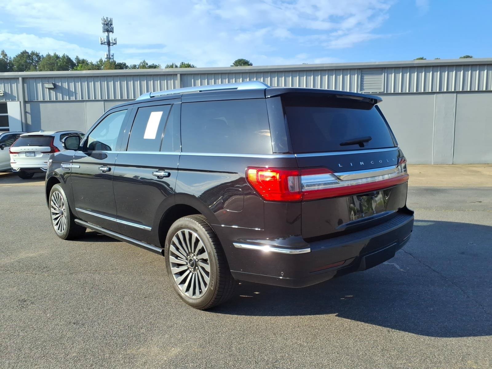 Used 2019 Lincoln Navigator Reserve AWD/4WD image 5