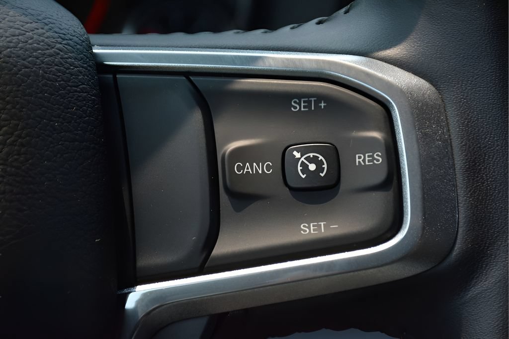Used 2023 RAM 1500 Laramie AWD/4WD image 31