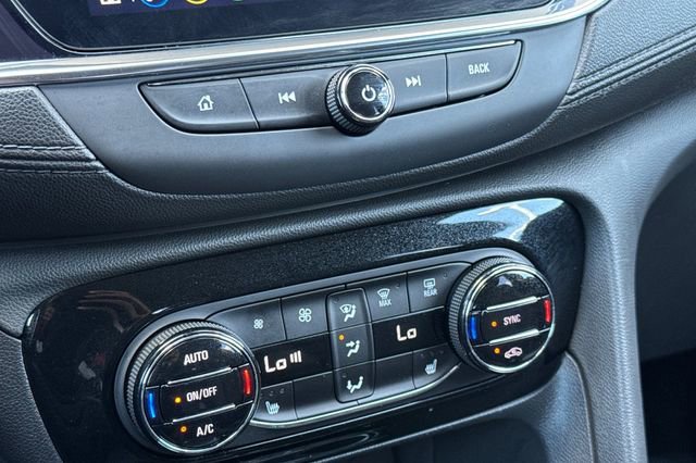 Used 2023 Buick Encore GX Select w/ Sport Touring Package AWD/4WD image 31