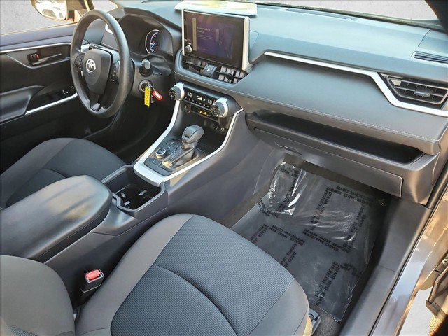 Used 2025 Toyota RAV4 LE AWD/4WD image 27