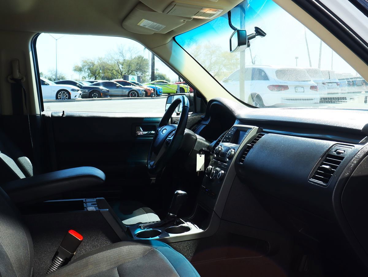 Used 2019 Ford Flex SE image 32