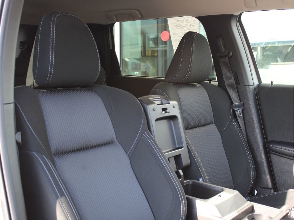 Used 2022 Mitsubishi Outlander ES image 22