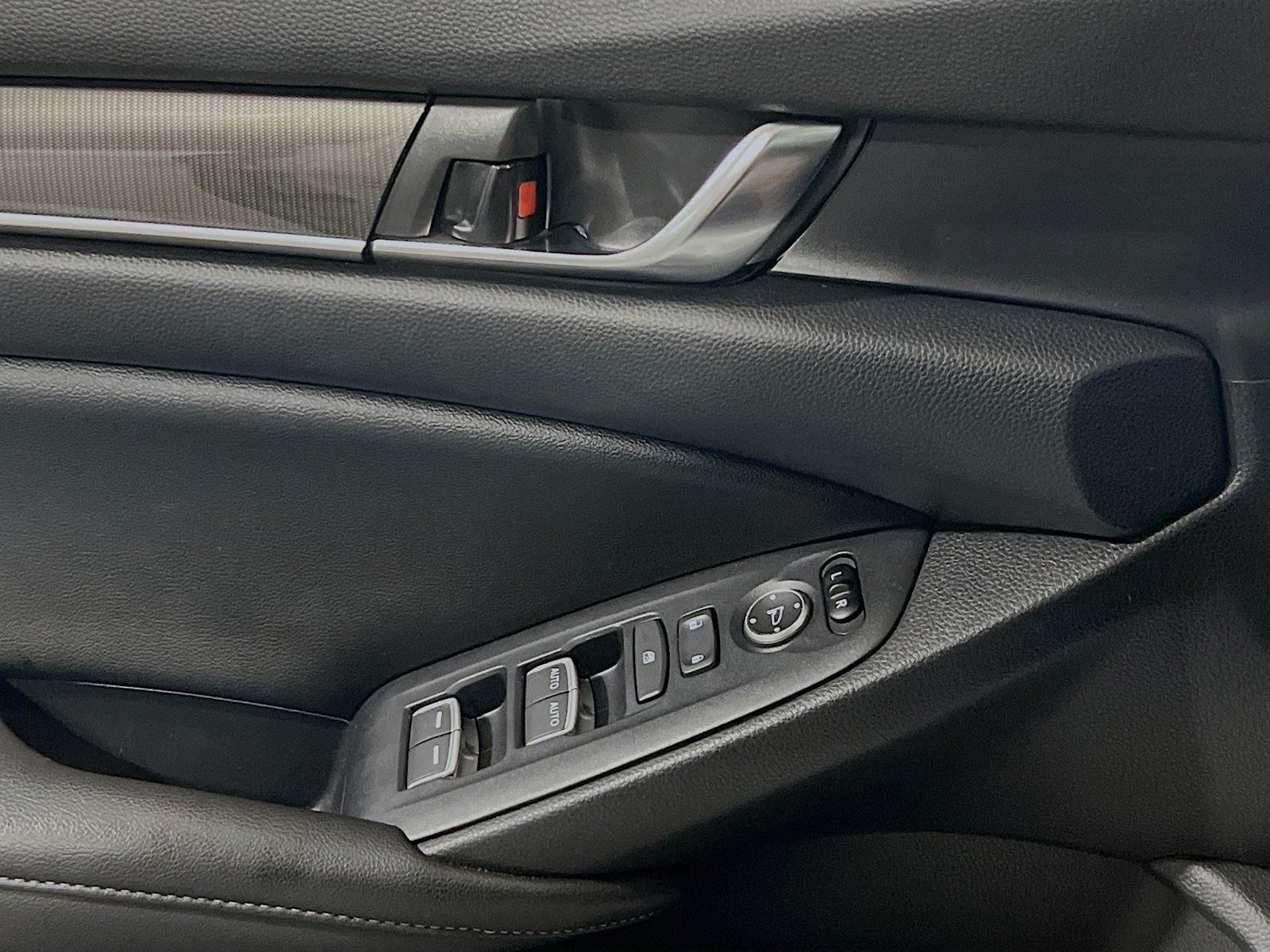 Used 2020 Honda Accord Sport image 13