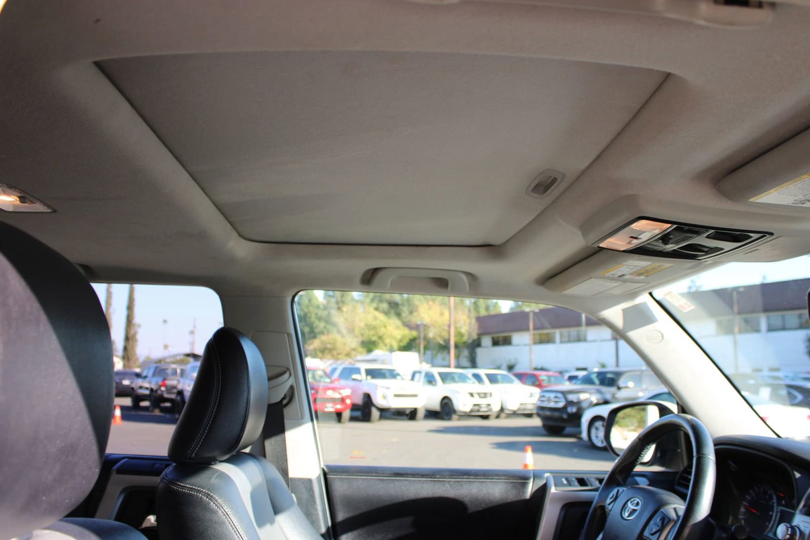 Used 2016 Toyota 4Runner SR5 Premium image 11