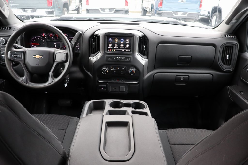Used 2020 Chevrolet Silverado 2500 Custom w/ Custom Value Package image 8
