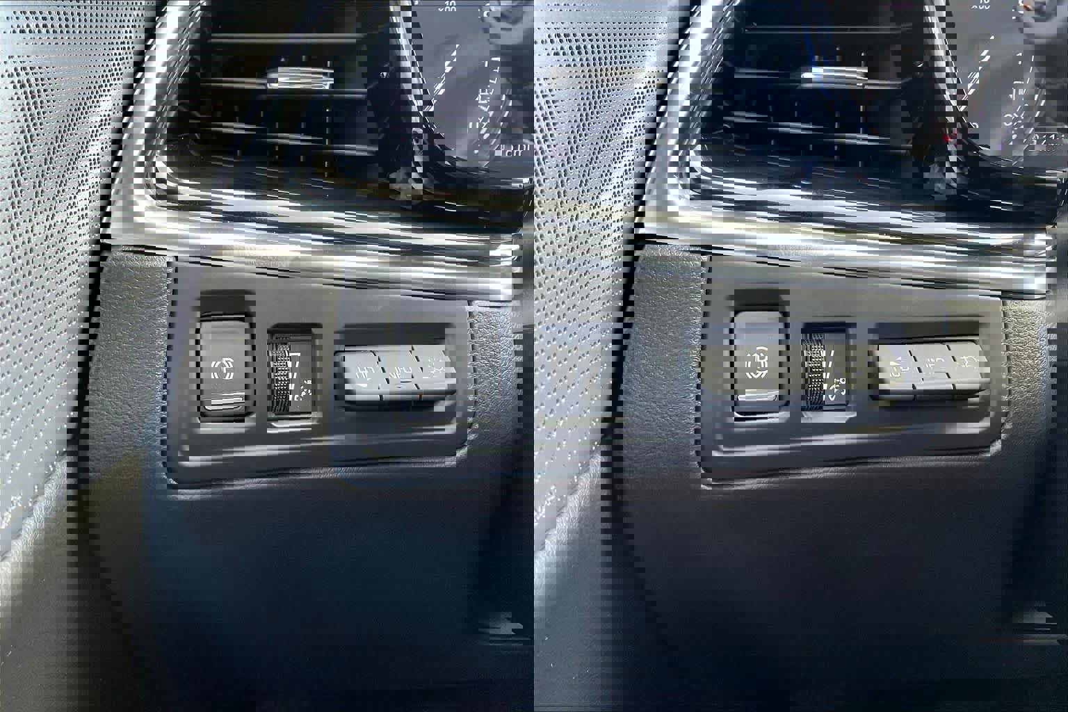 Used 2022 Cadillac XT6 Premium Luxury w/ Technology Package image 33