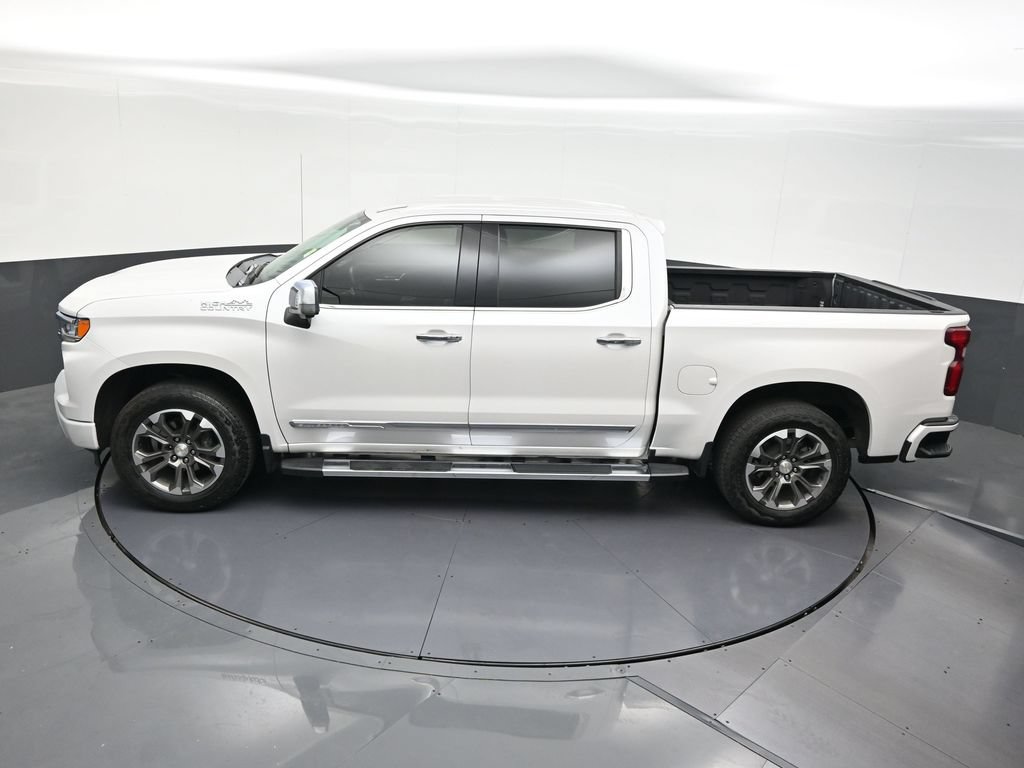 Used 2024 Chevrolet Silverado 1500 High Country AWD/4WD image 16