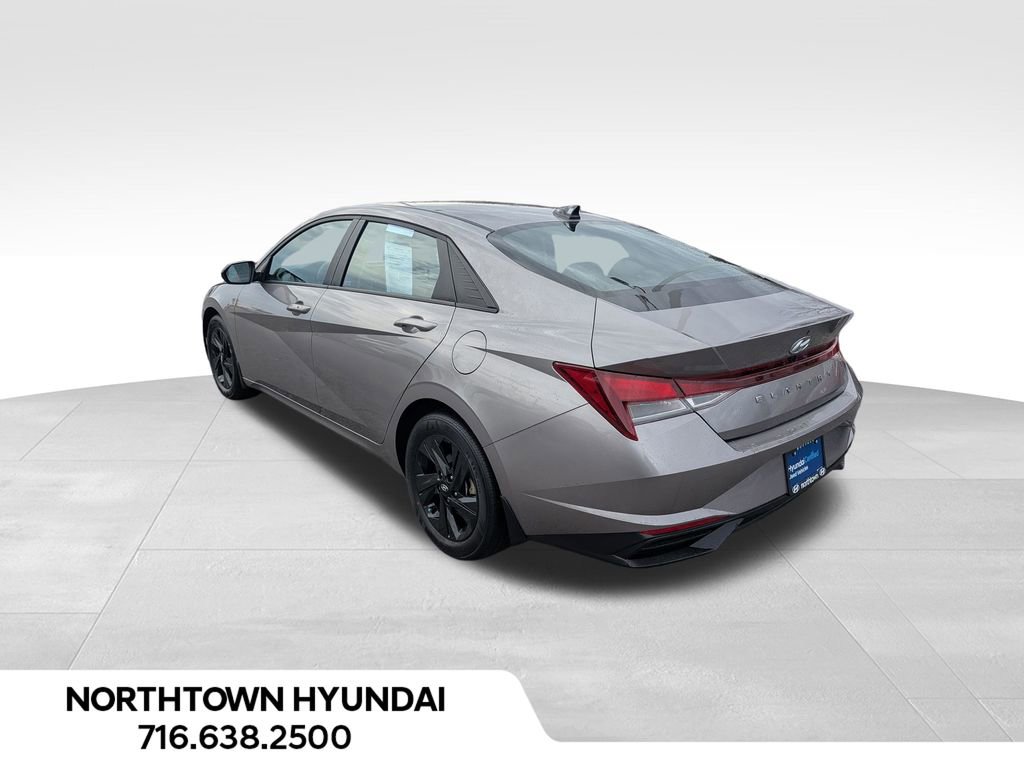 Certified 2023 Hyundai Elantra SEL image 3