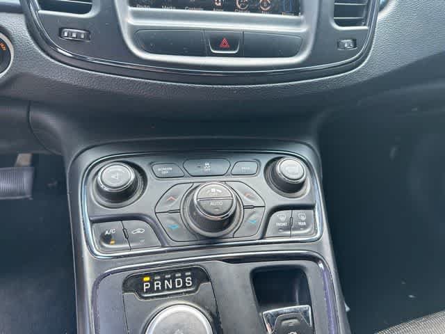 Used 2015 Chrysler 200 S w/ Navigation & Sound Group I FWD image 8