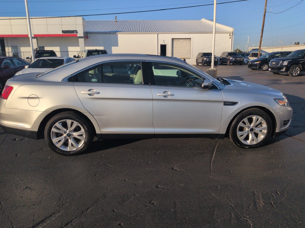 Used 2012 Ford Taurus SEL FWD image 6