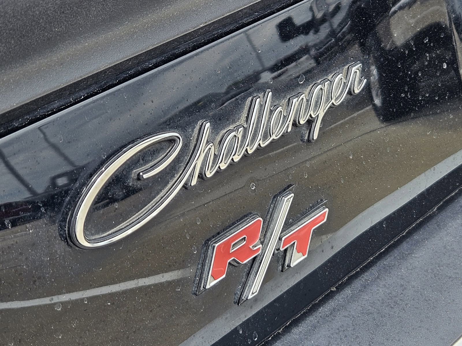 Used 2018 Dodge Challenger R/T RWD image 14