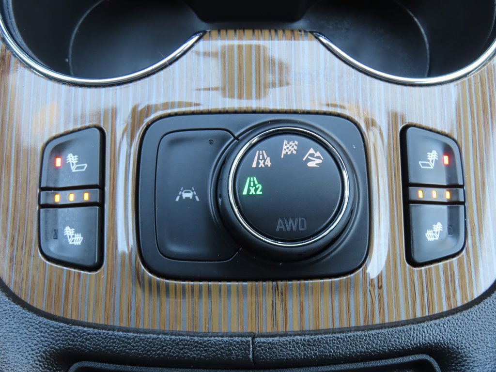 Used 2023 GMC Acadia SLE w/ Driver Convenience Package image 7