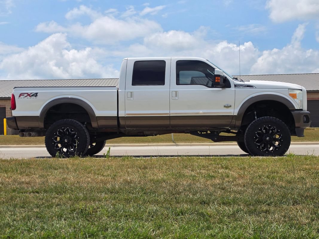 Used 2016 Ford F250 King Ranch w/ FX4 Off-Road Package AWD/4WD image 4