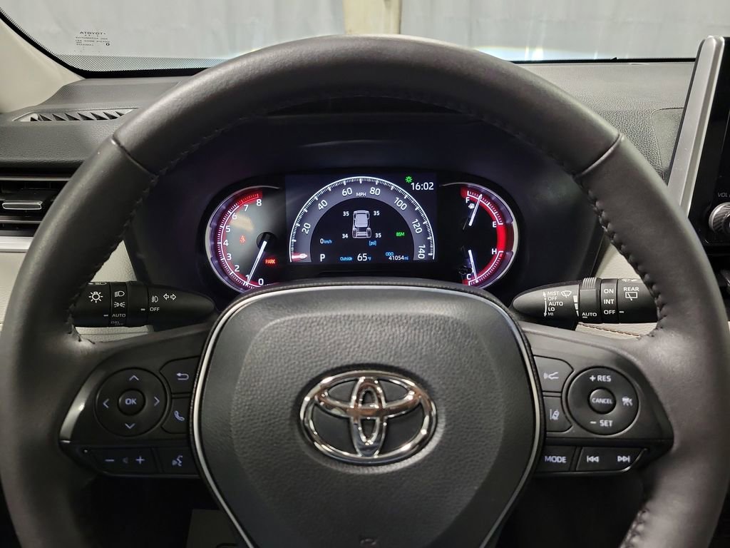 Used 2024 Toyota RAV4 XLE Premium image 15