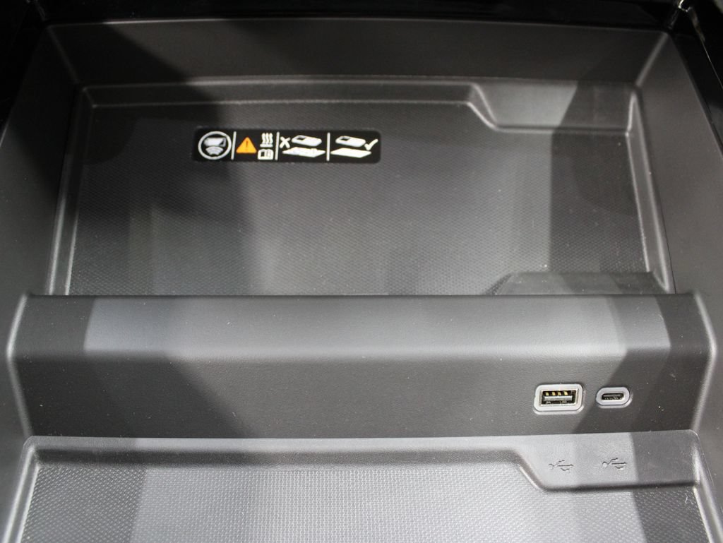 Used 2026 Chevrolet Suburban RST w/ Comfort Package AWD/4WD image 64