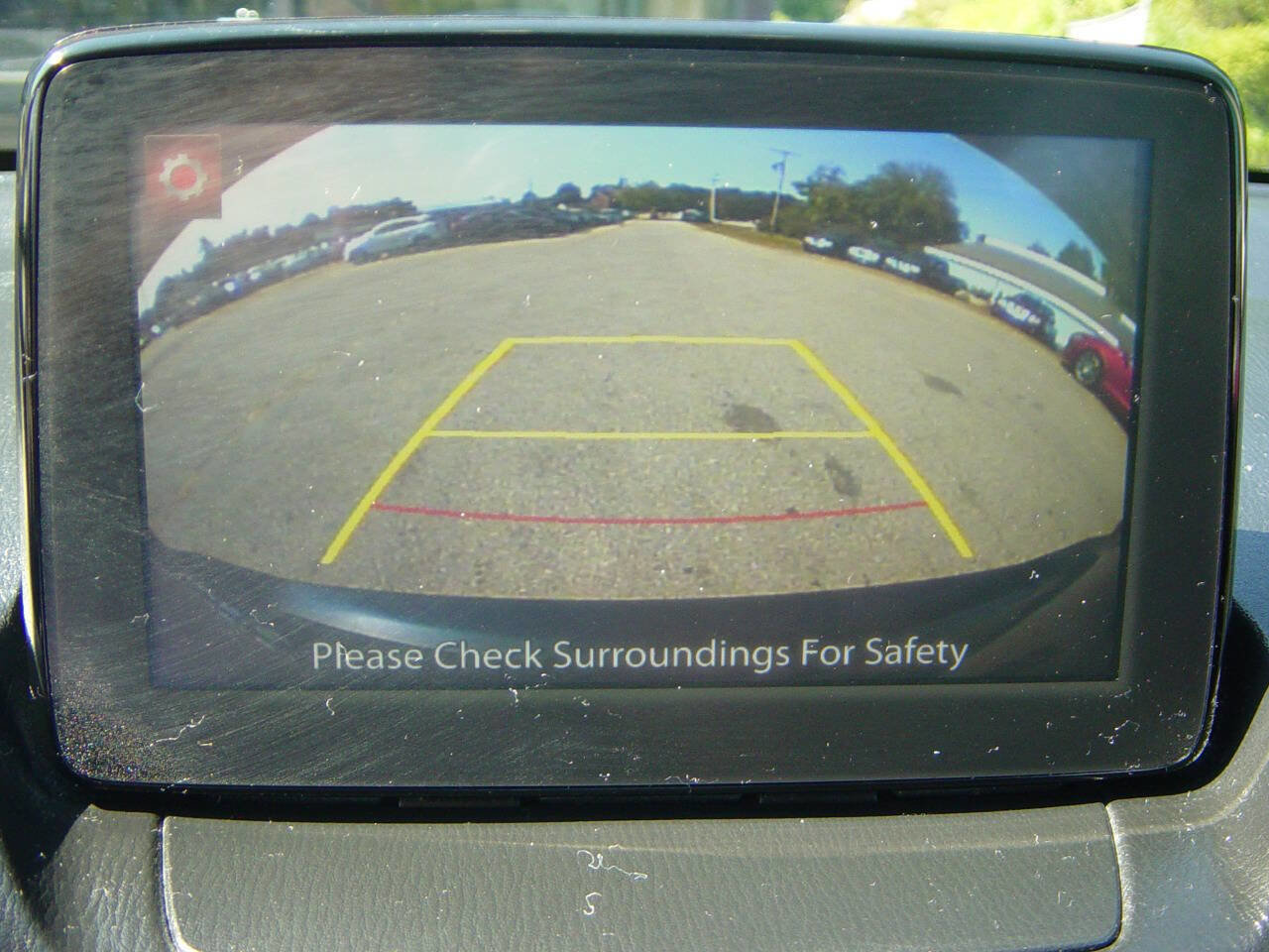 Used 2019 Toyota Yaris LE image 9