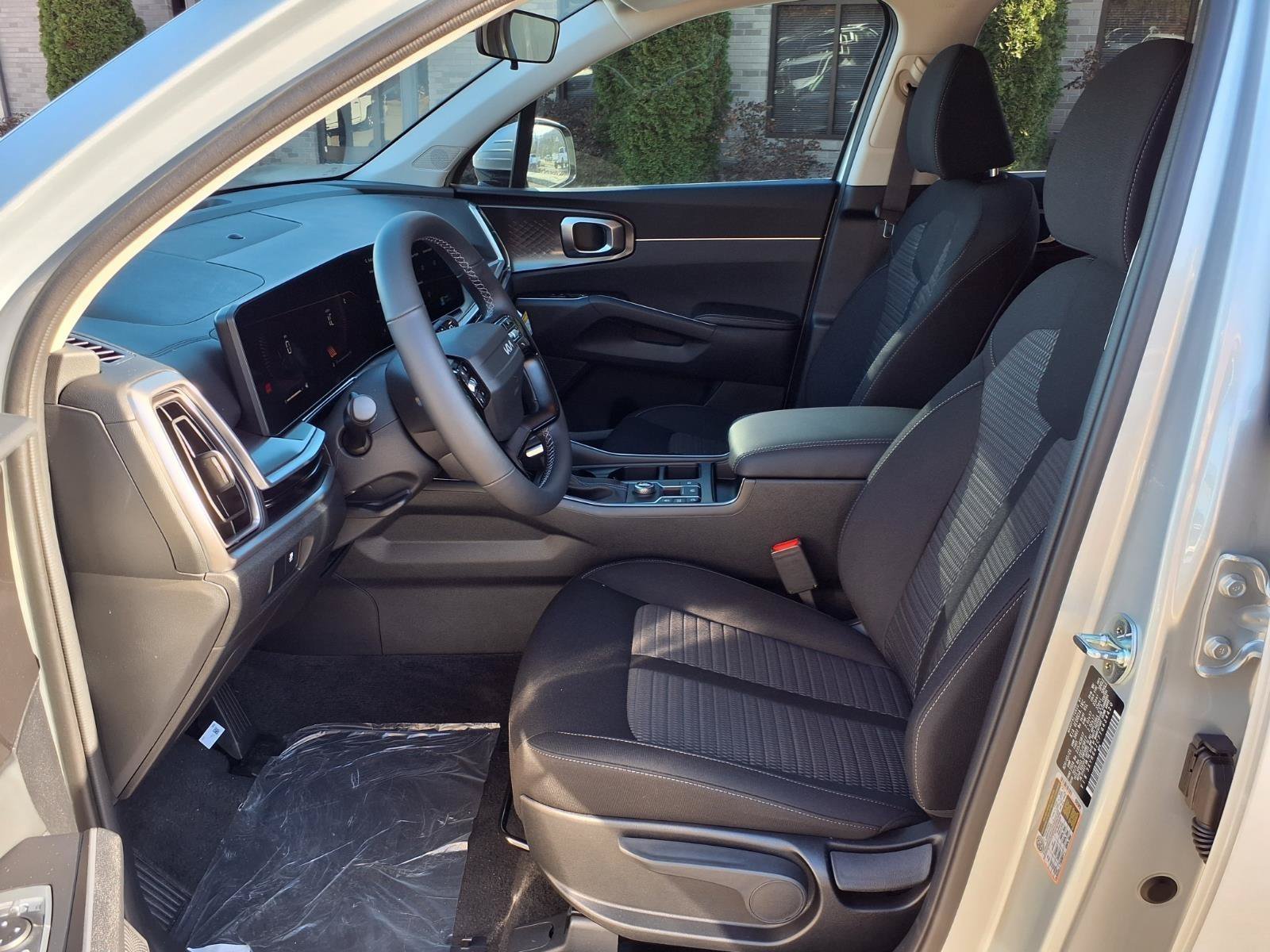 New 2026 Kia Sorento LX FWD image 5