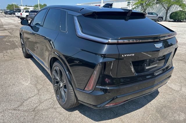Certified 2024 Cadillac Lyriq Sport w/ LPO, Floor Liner Package AWD/4WD image 3