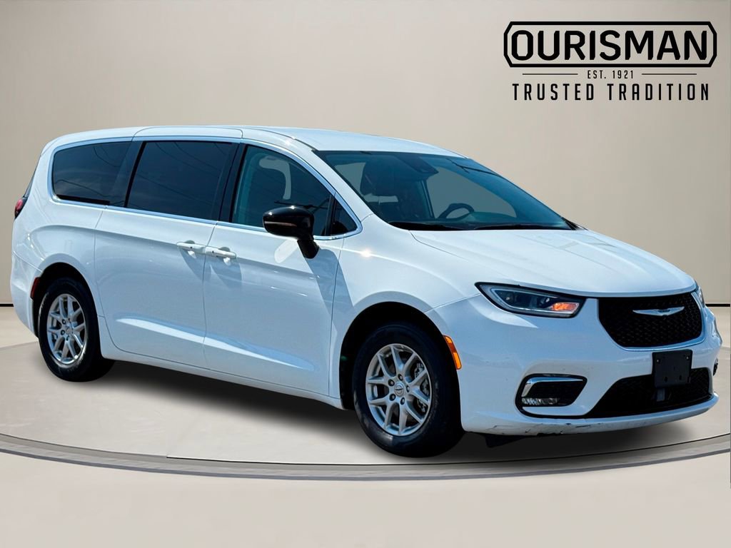 Used 2024 Chrysler Pacifica Touring-L