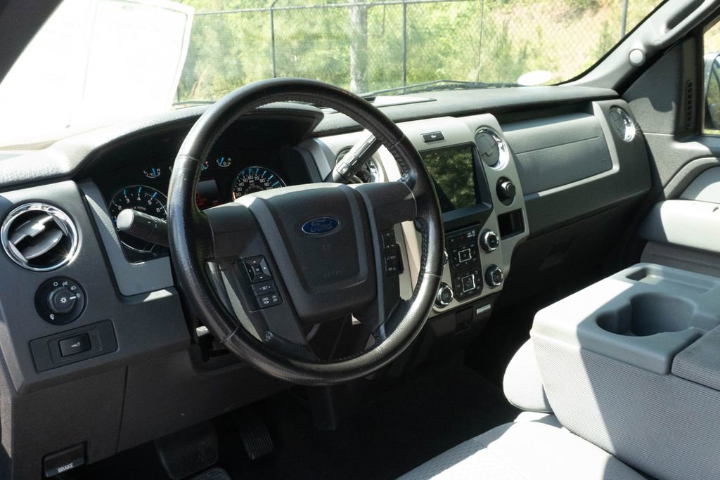 Used 2013 Ford F150 XLT w/ XLT Chrome Pkg image 4