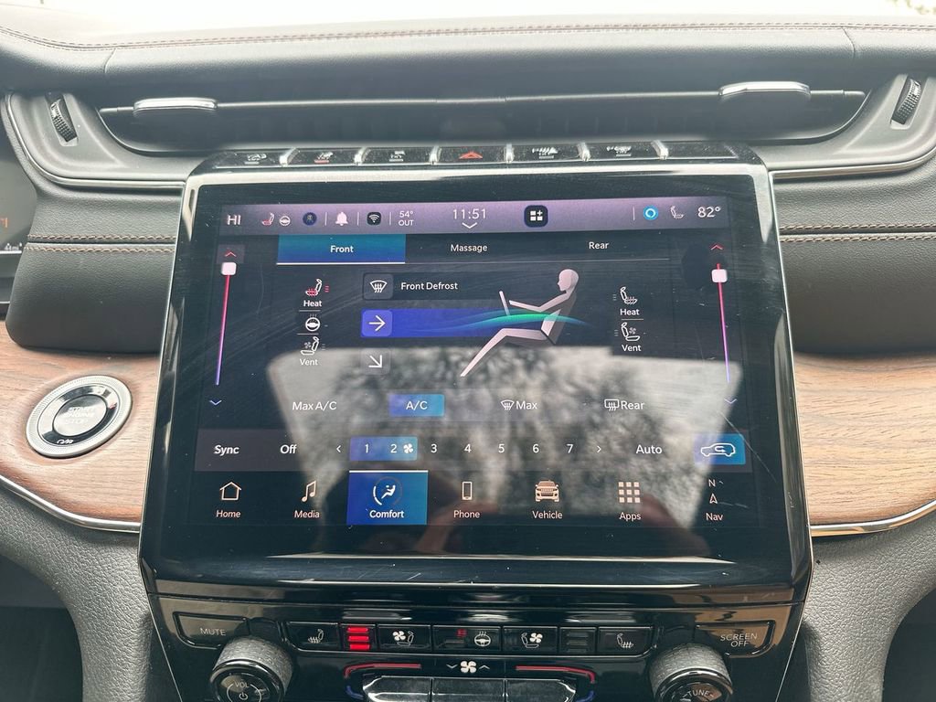 Used 2024 Jeep Grand Cherokee L Summit w/ High Altitude Package image 46