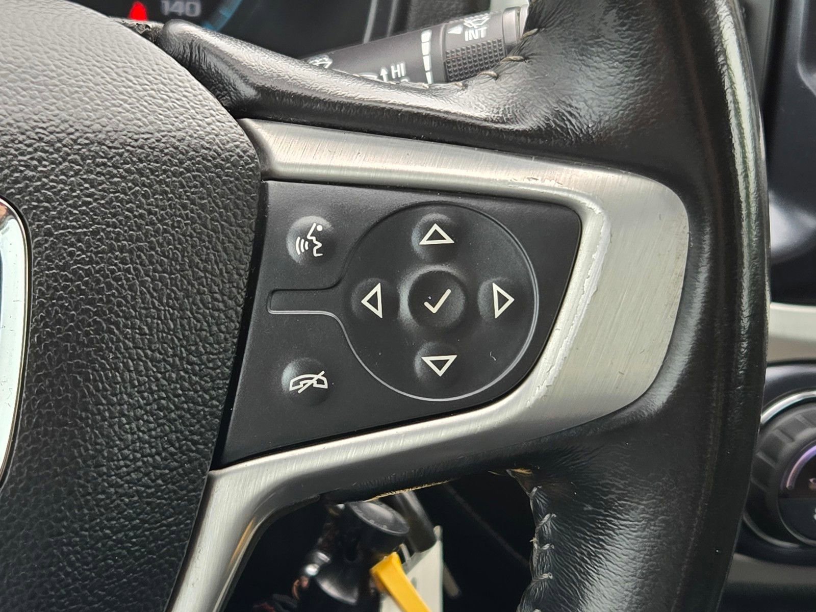 Used 2018 GMC Canyon SLE w/ SLE Convenience Package RWD image 31