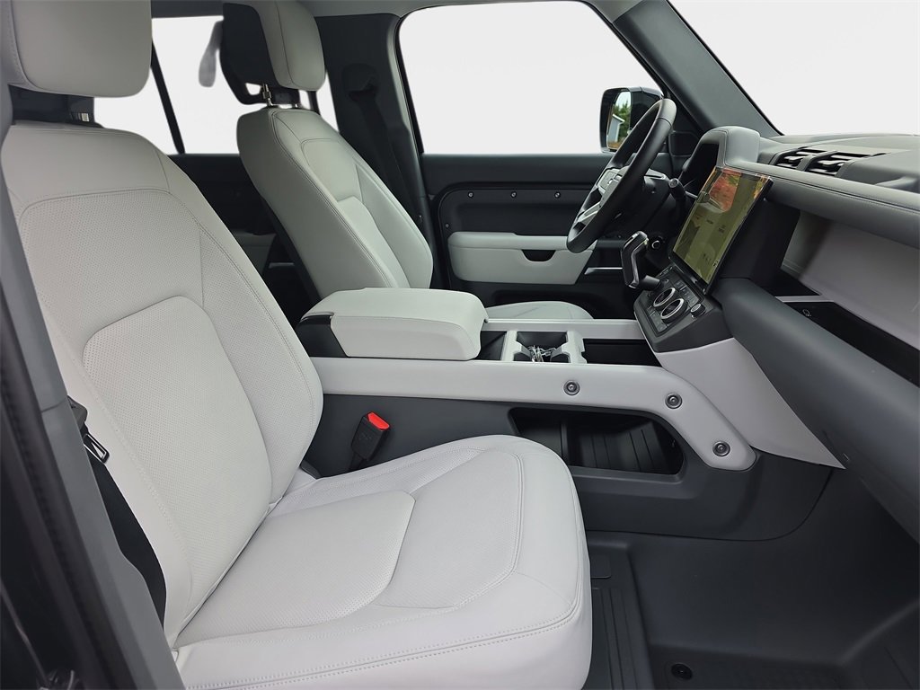 New 2026 Land Rover Defender 110 S image 10