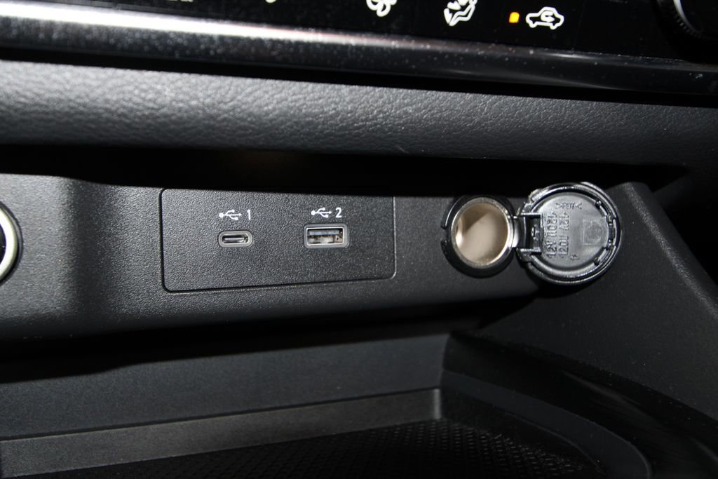Used 2022 Nissan Rogue SV AWD/4WD image 19