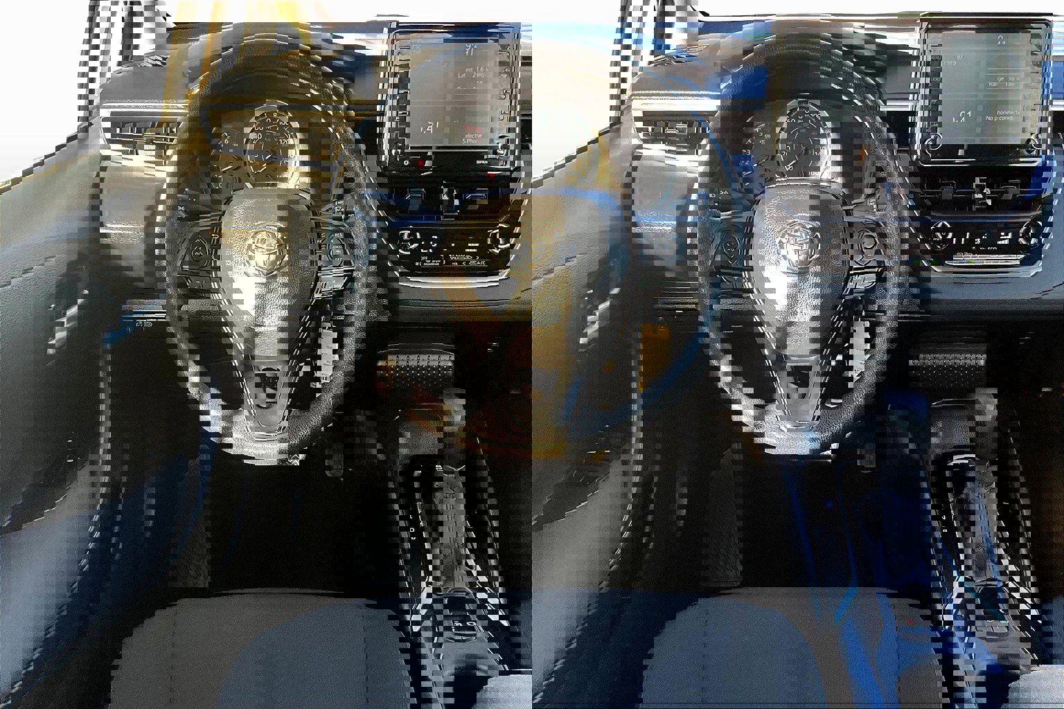 Used 2021 Toyota Corolla LE w/ Carpet Mat Package (TMS) image 5