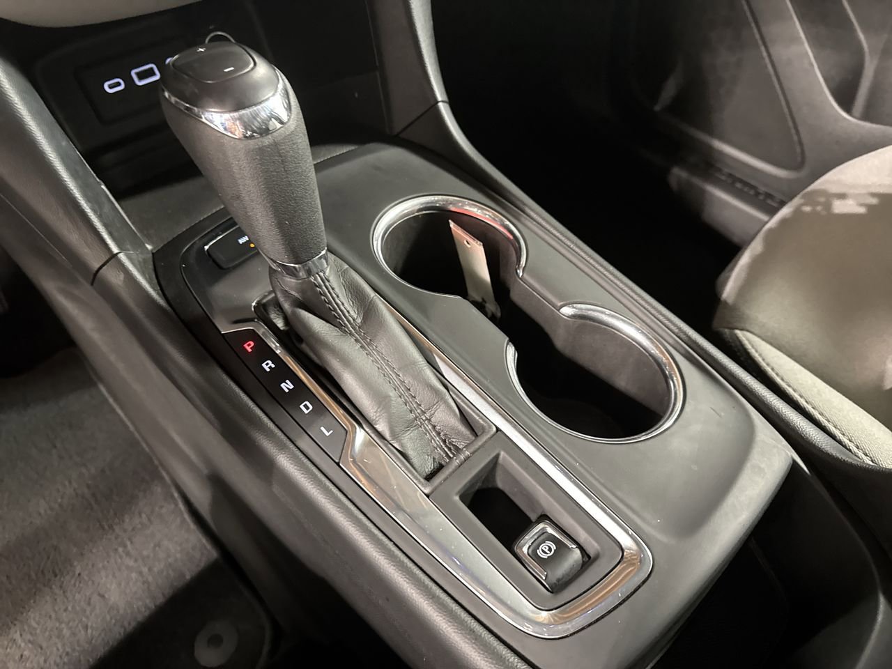 Used 2020 Chevrolet Equinox LS w/ LS Convenience Package image 25