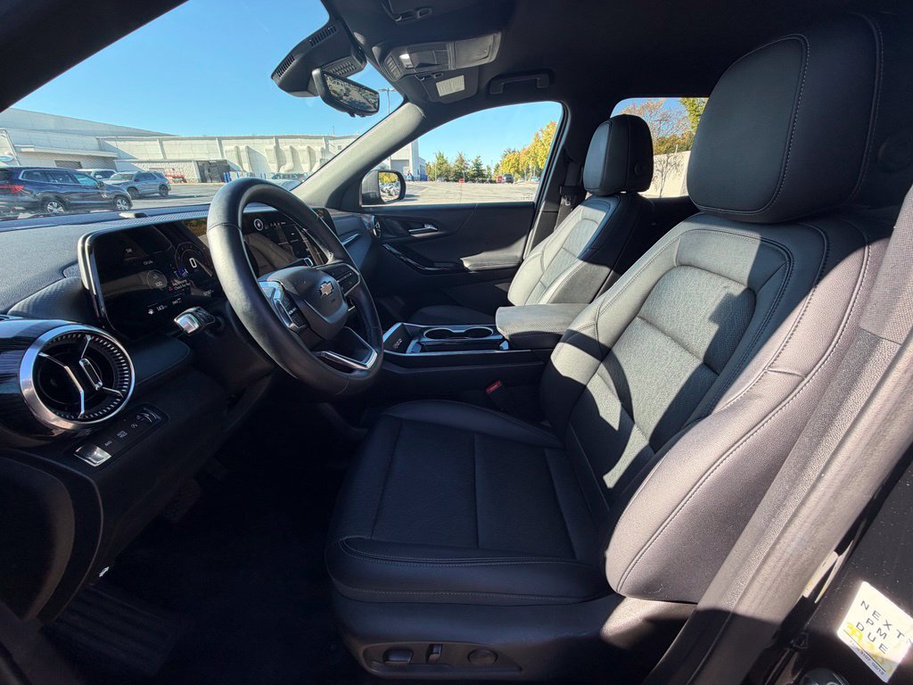 Used 2025 Chevrolet Equinox LT w/ Convenience Package II AWD/4WD image 24