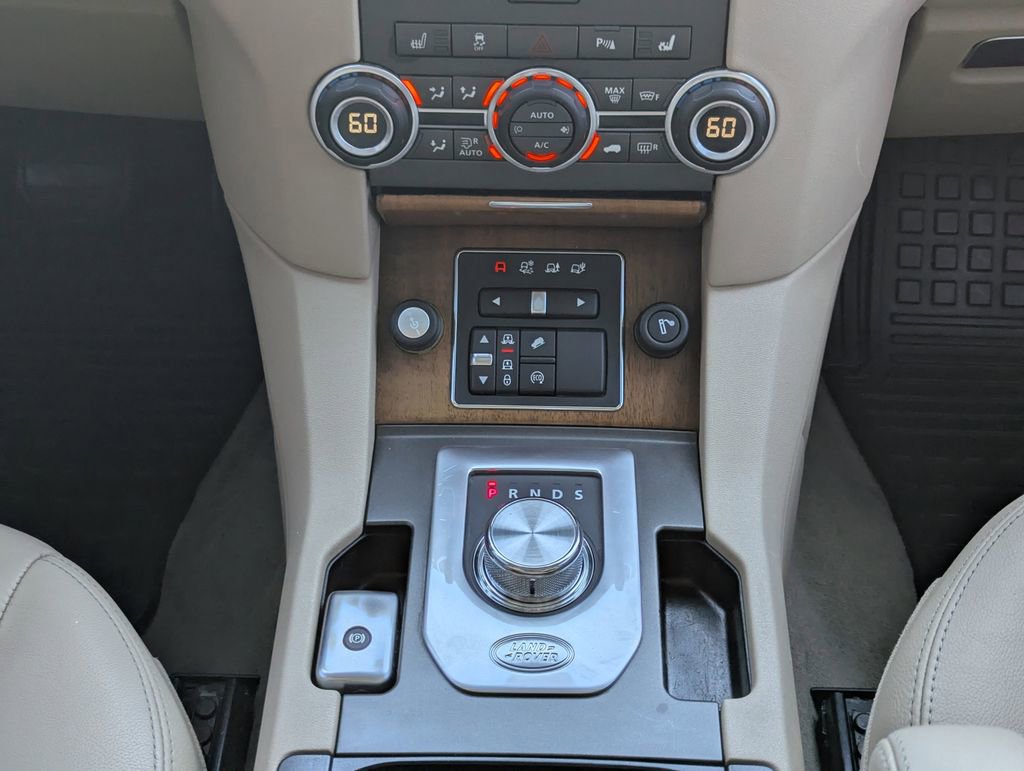 Used 2016 Land Rover LR4 HSE Silver Edition image 20
